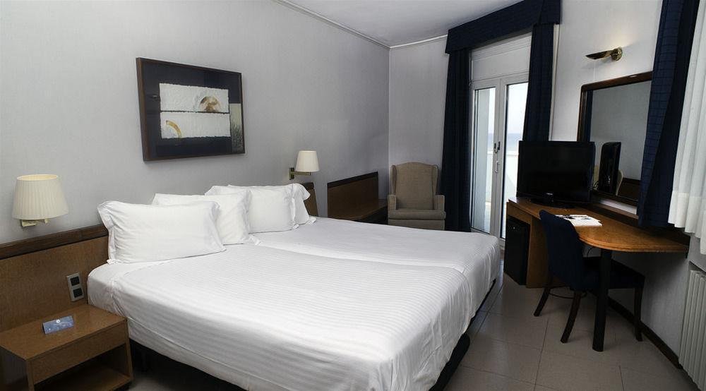 apartamentos playa de castelldefels