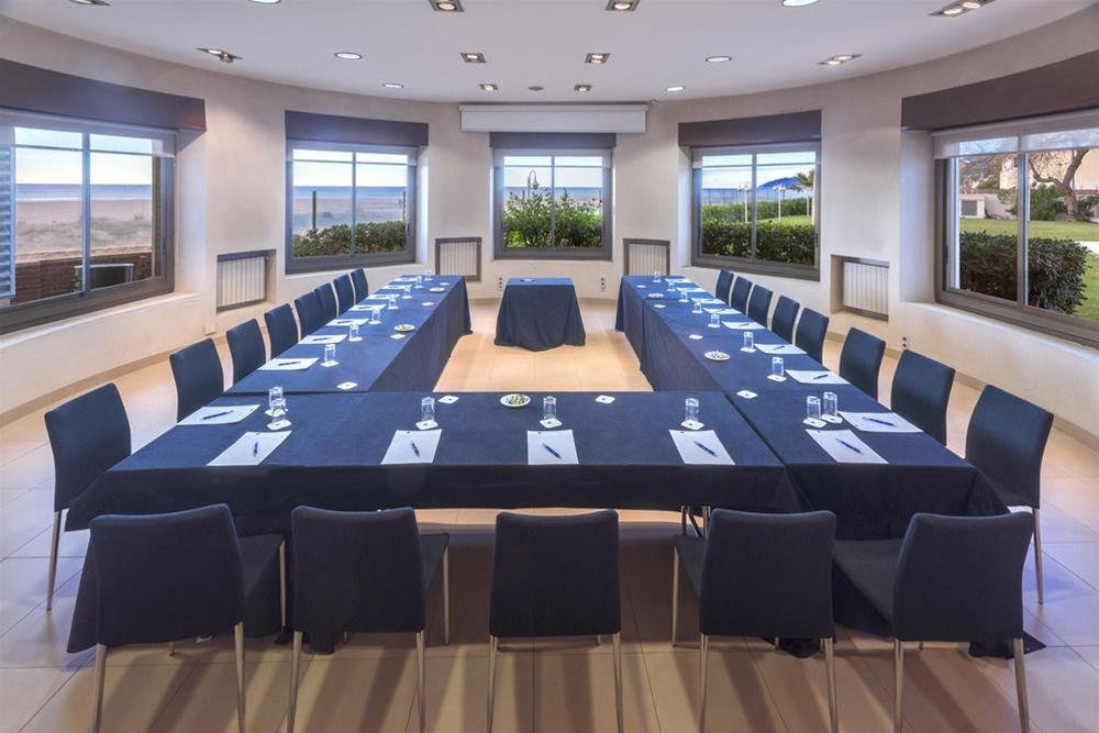 apartamentos playa de castelldefels