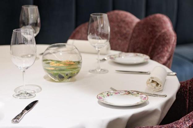 querencia de sevilla autograph collection