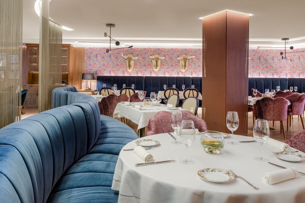 querencia de sevilla autograph collection