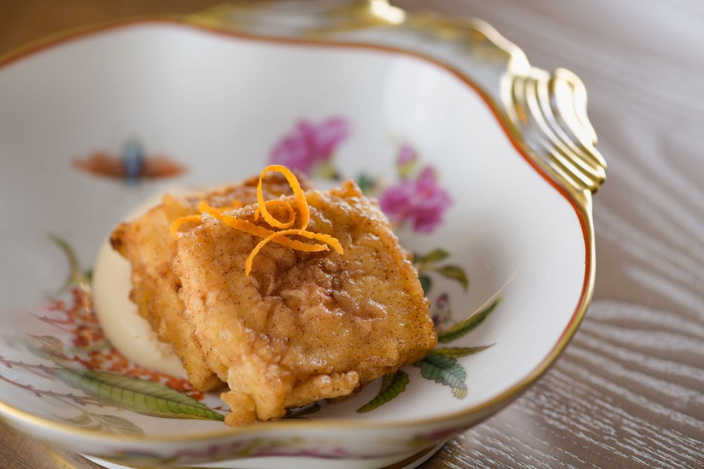 querencia de sevilla autograph collection