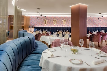 querencia de sevilla autograph collection