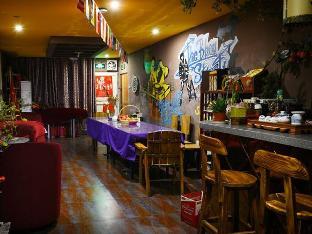 xian facebook youth hostel