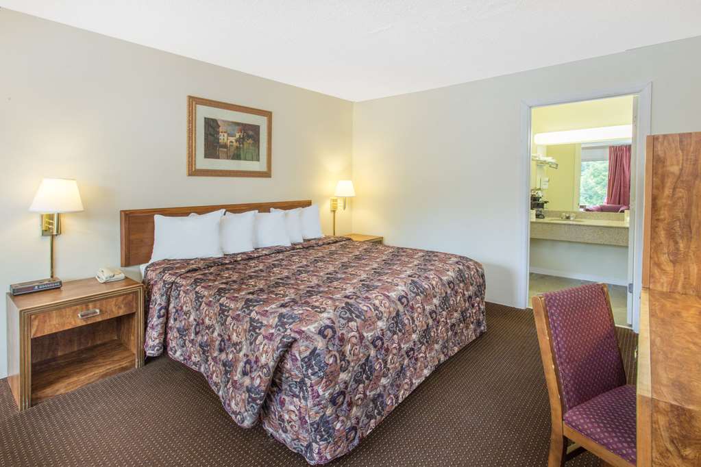 days inn by wyndham dubuque