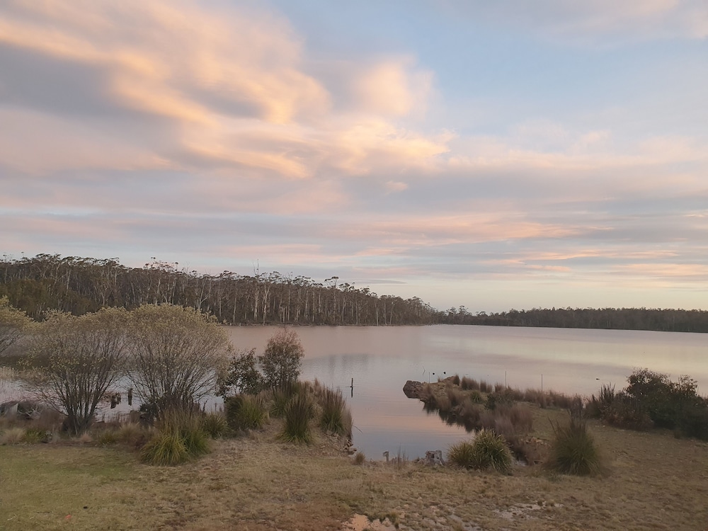 lake yalleena nature retreat