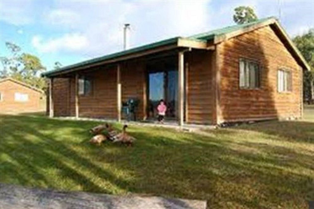 lake yalleena nature retreat