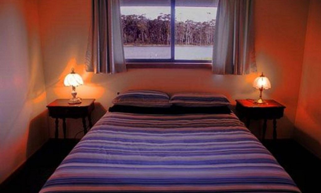 lake yalleena nature retreat