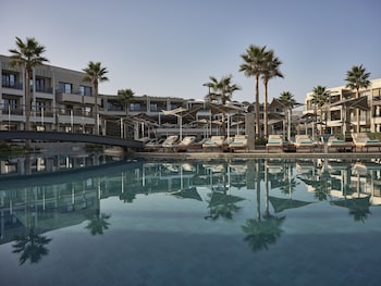 amira luxury resort and spa