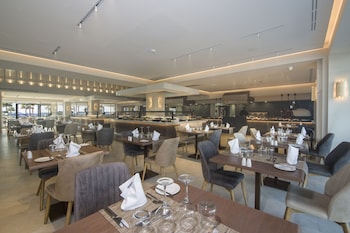 amira luxury resort and spa