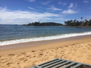 somerset mirissa beach