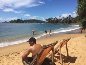 somerset mirissa beach