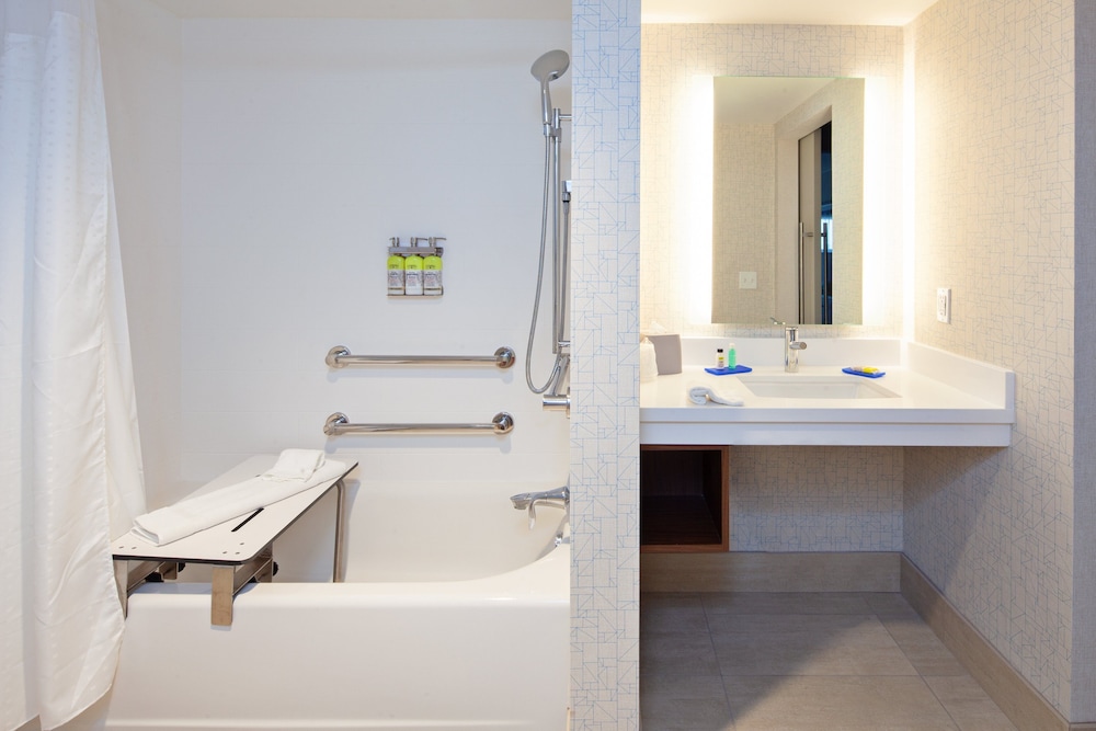 holiday inn express hotel and suites ventura by ihg