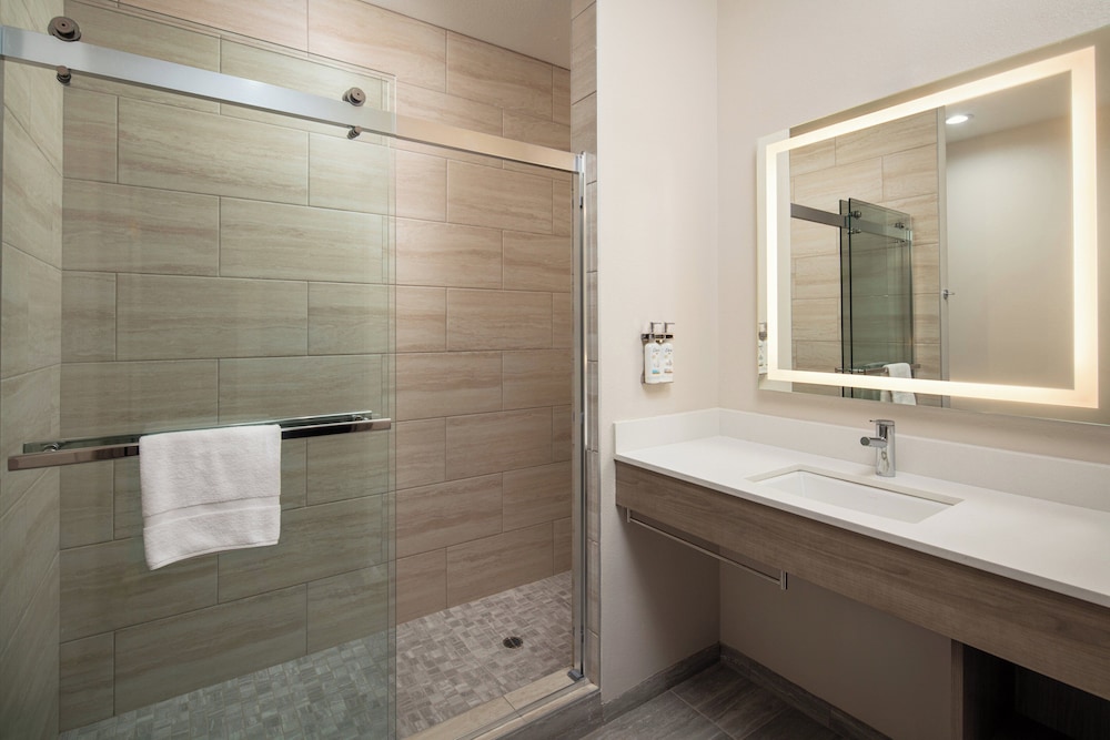 holiday inn express hotel and suites ventura by ihg