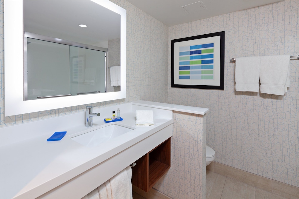 holiday inn express hotel and suites ventura by ihg