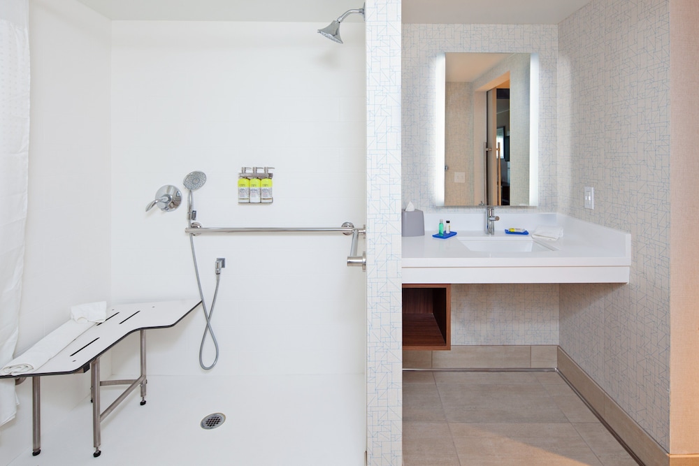 holiday inn express hotel and suites ventura by ihg