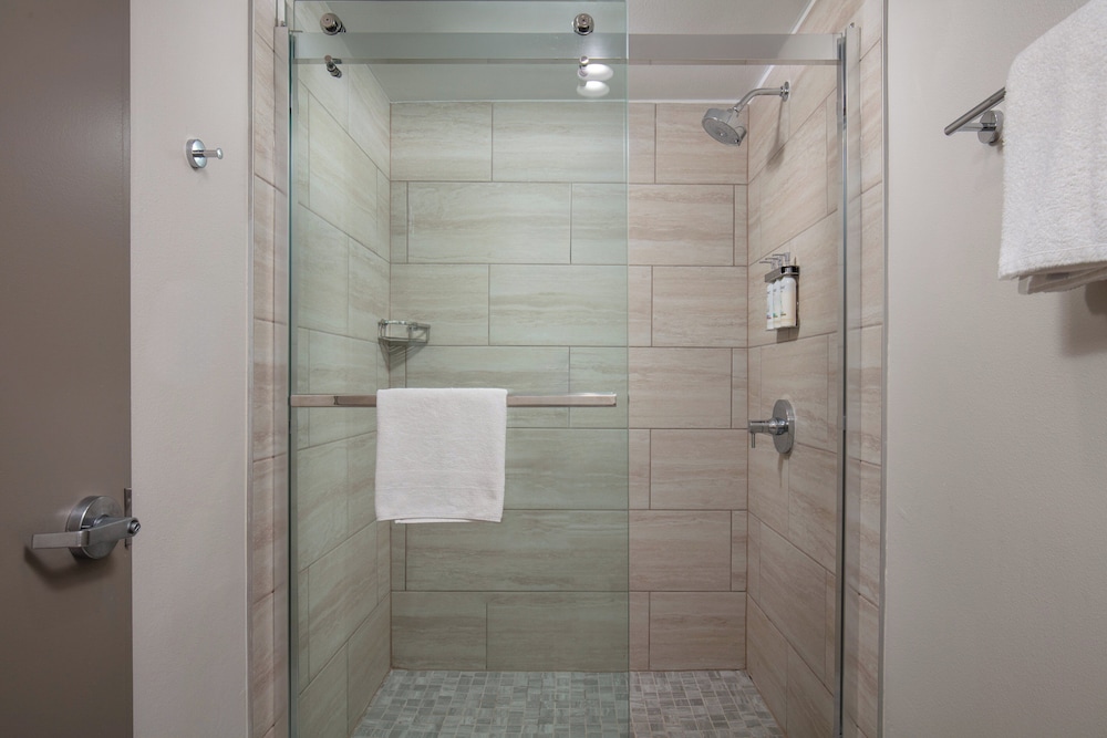 holiday inn express hotel and suites ventura by ihg