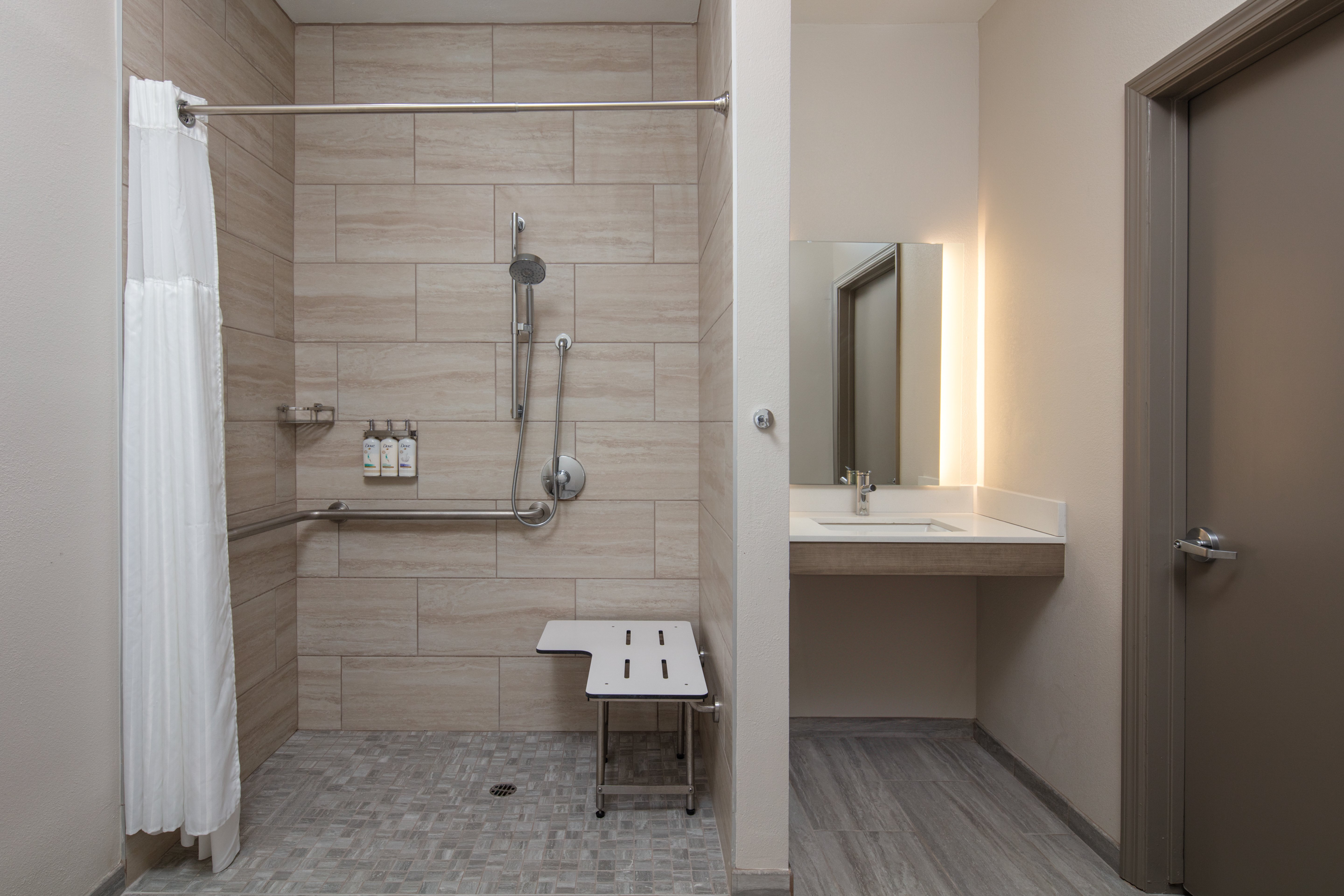 holiday inn express hotel and suites ventura by ihg