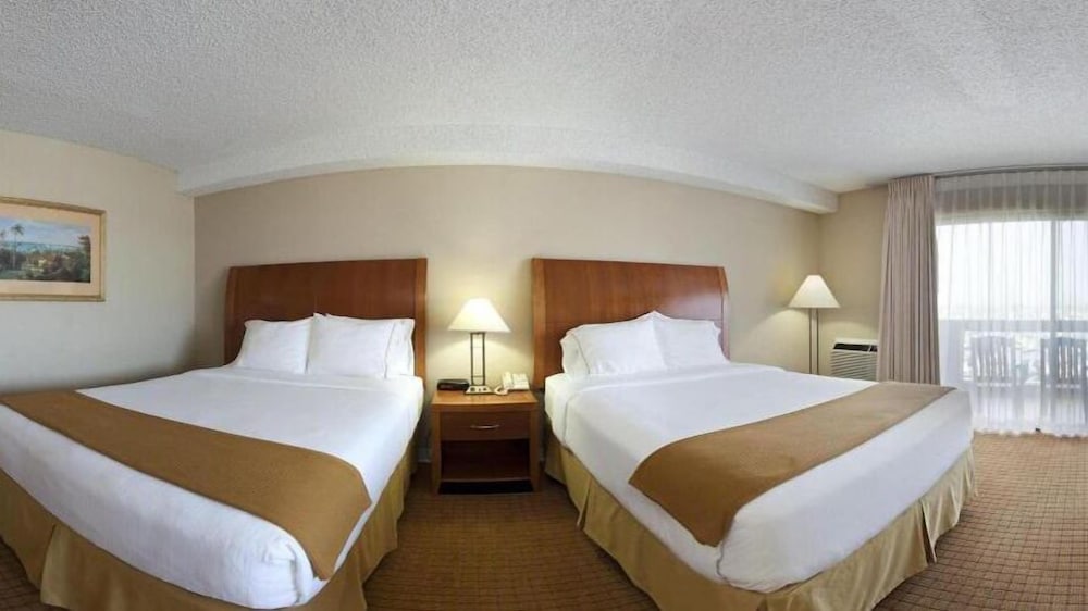 holiday inn express hotel and suites ventura by ihg