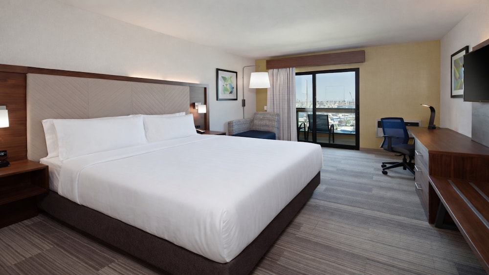 holiday inn express hotel and suites ventura by ihg