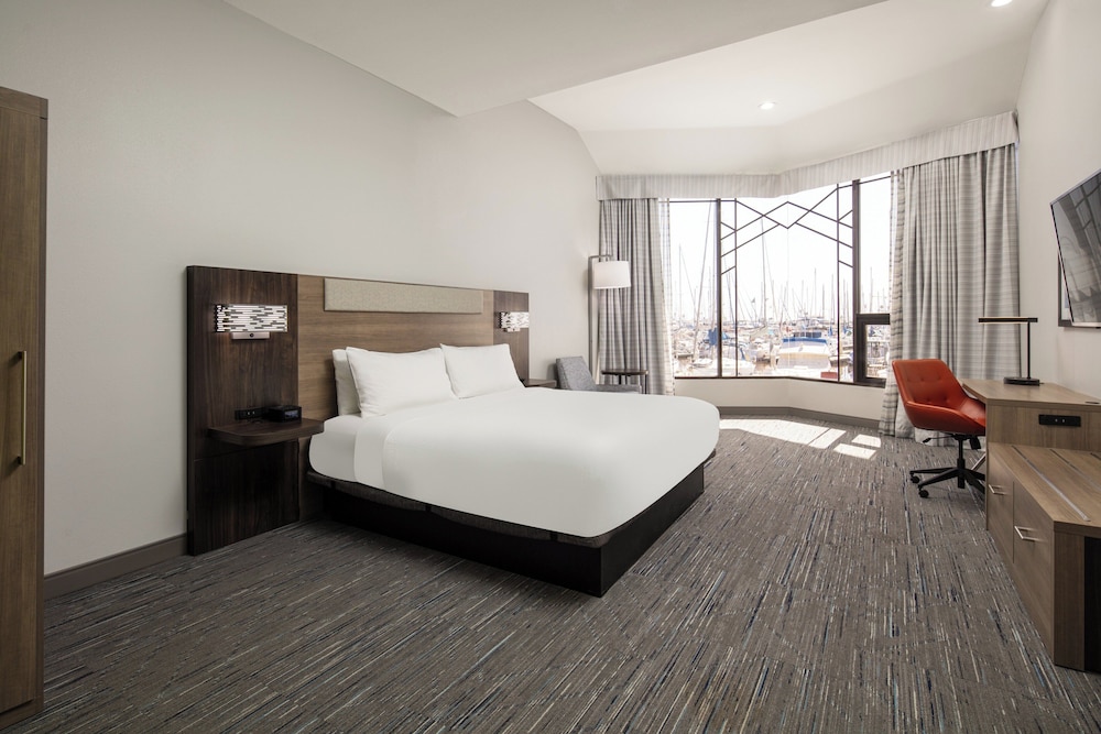 holiday inn express hotel and suites ventura by ihg