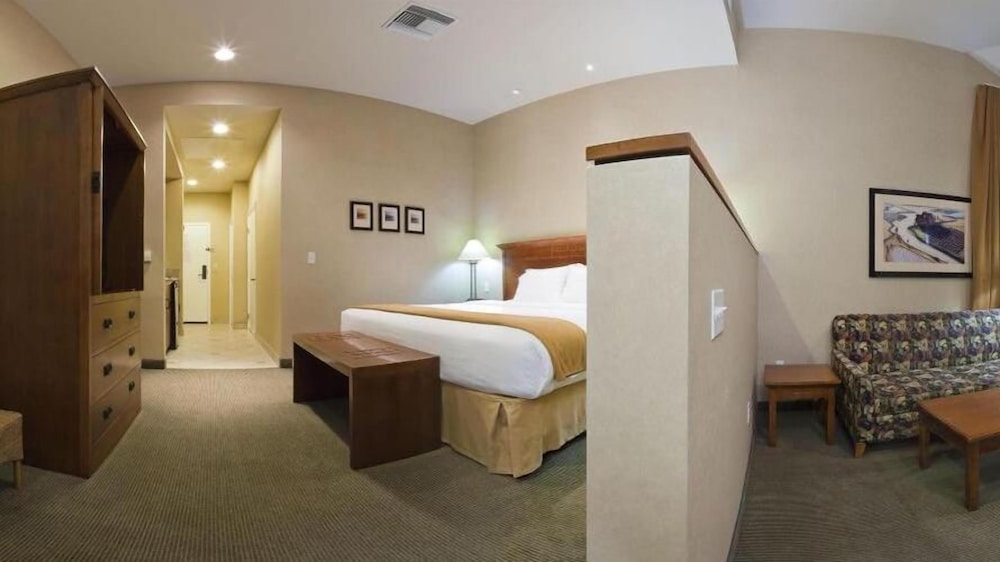 holiday inn express hotel and suites ventura by ihg