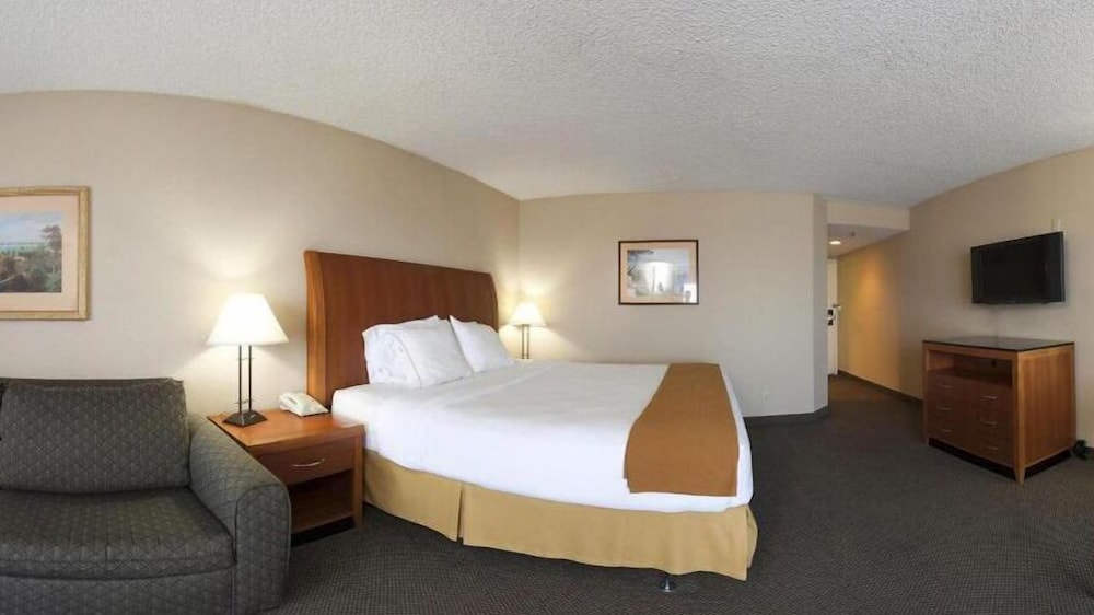 holiday inn express hotel and suites ventura by ihg