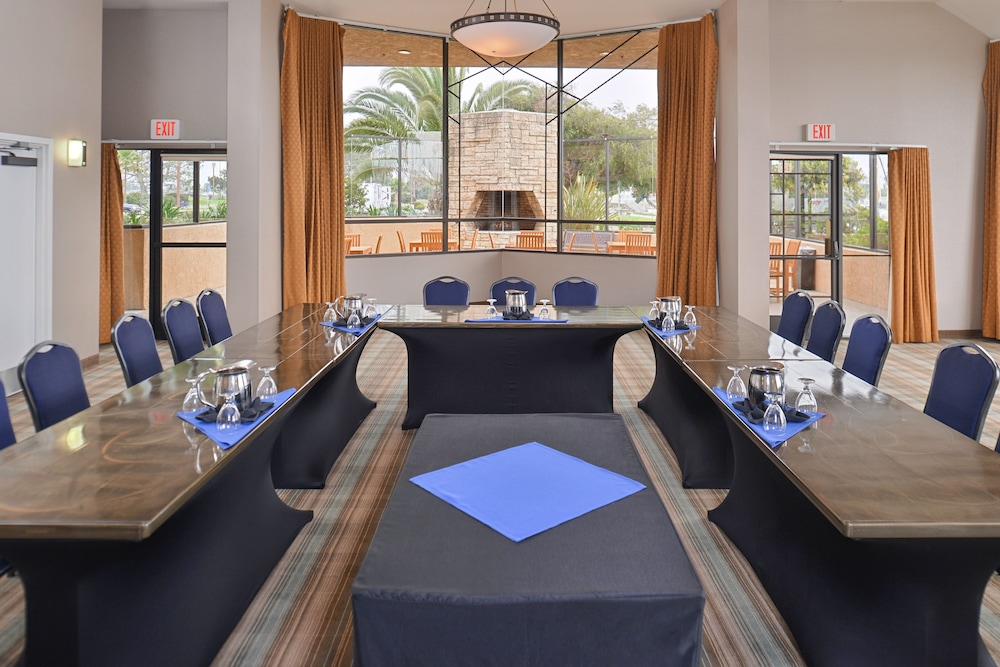 holiday inn express hotel and suites ventura by ihg