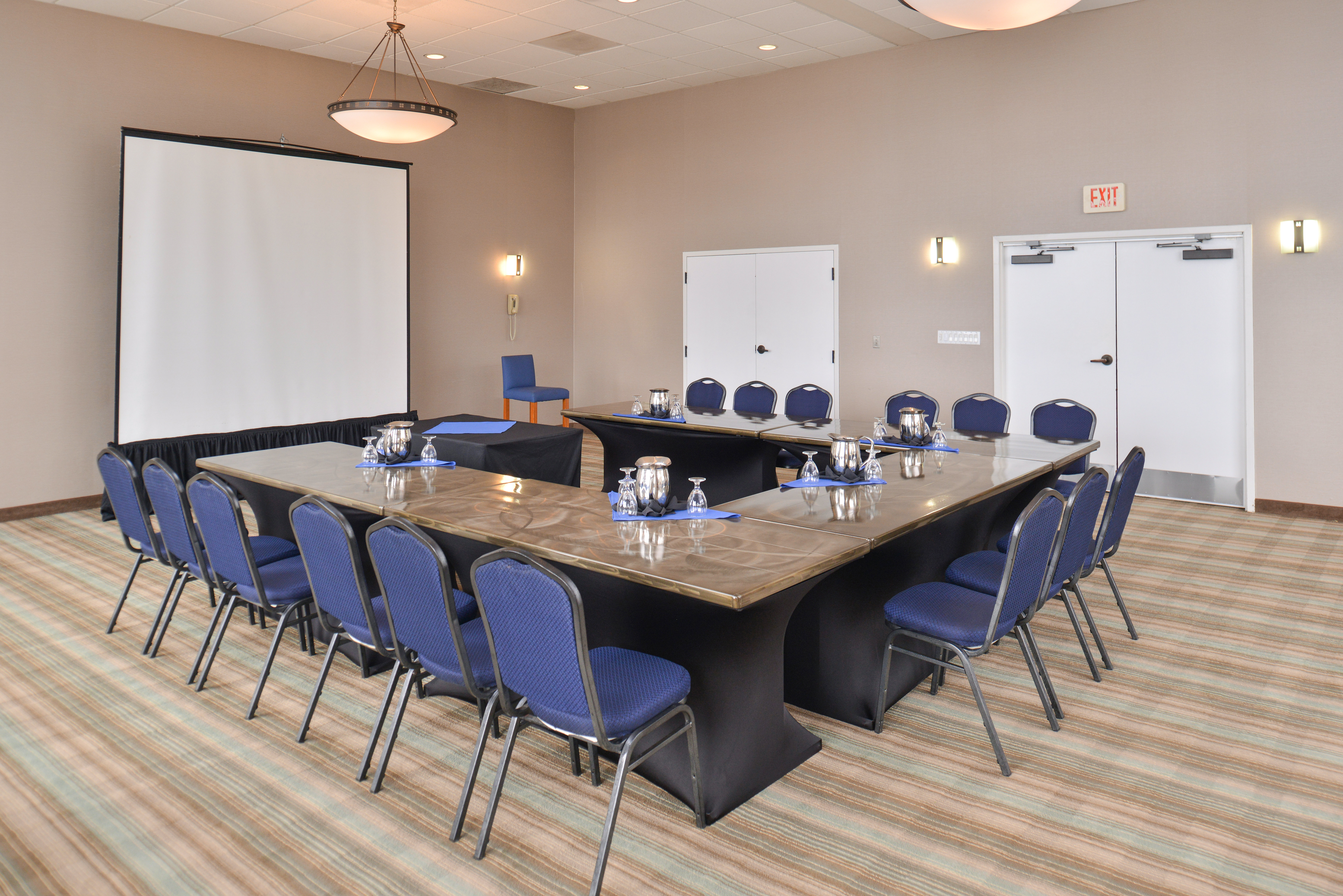 holiday inn express hotel and suites ventura by ihg