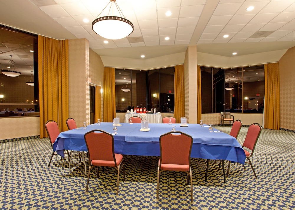 holiday inn express hotel and suites ventura by ihg
