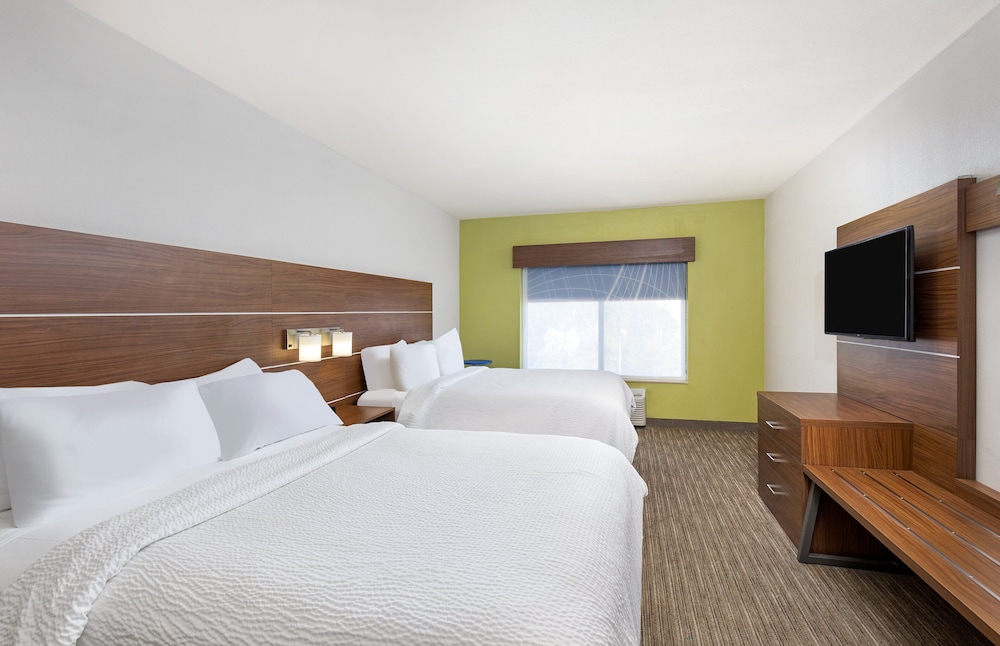 holiday inn express and suites birmingham inverness 280