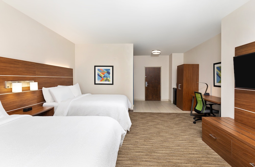 holiday inn express and suites birmingham inverness 280