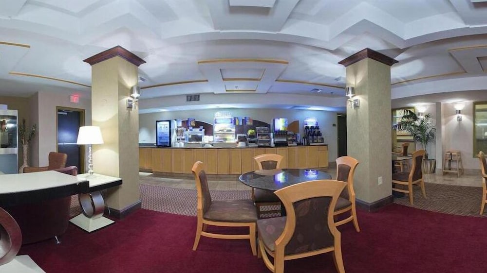 holiday inn express and suites birmingham inverness 280