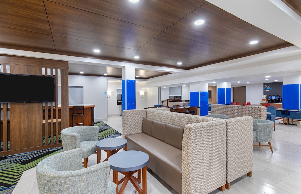 holiday inn express and suites birmingham inverness 280