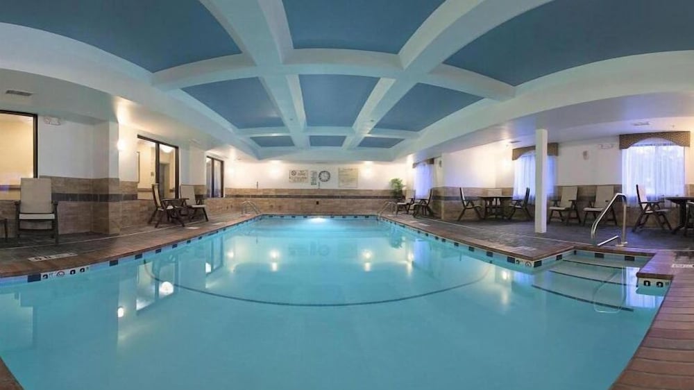 holiday inn express and suites birmingham inverness 280