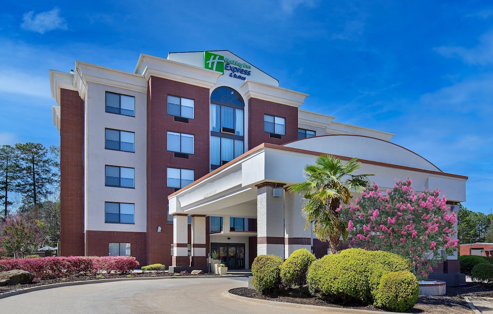 holiday inn express and suites birmingham inverness 280
