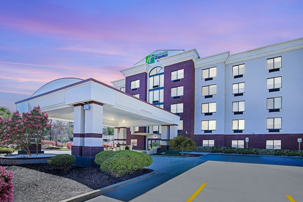 holiday inn express and suites birmingham inverness 280