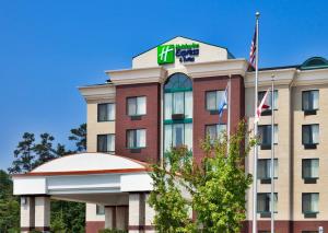 holiday inn express and suites birmingham inverness 280