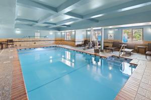 holiday inn express and suites birmingham inverness 280