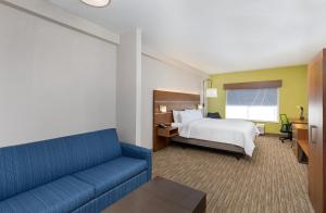 holiday inn express and suites birmingham inverness 280