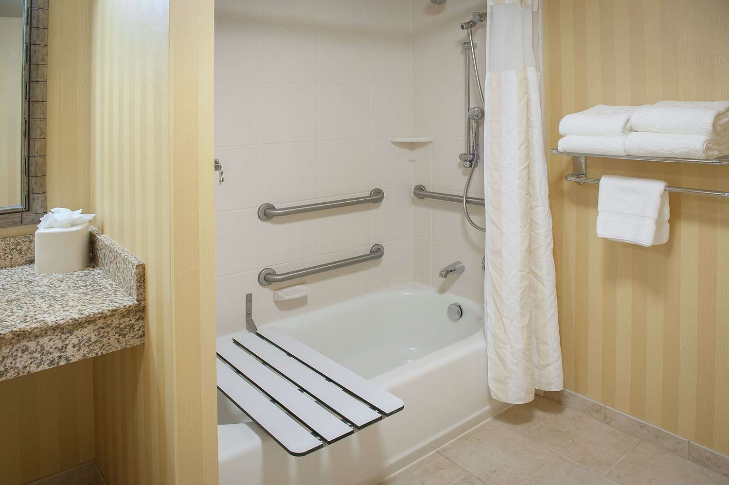 hilton garden inn pensacola airport medical center