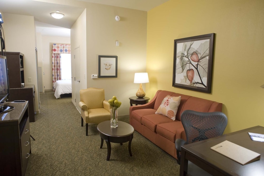 hilton garden inn pensacola airport medical center