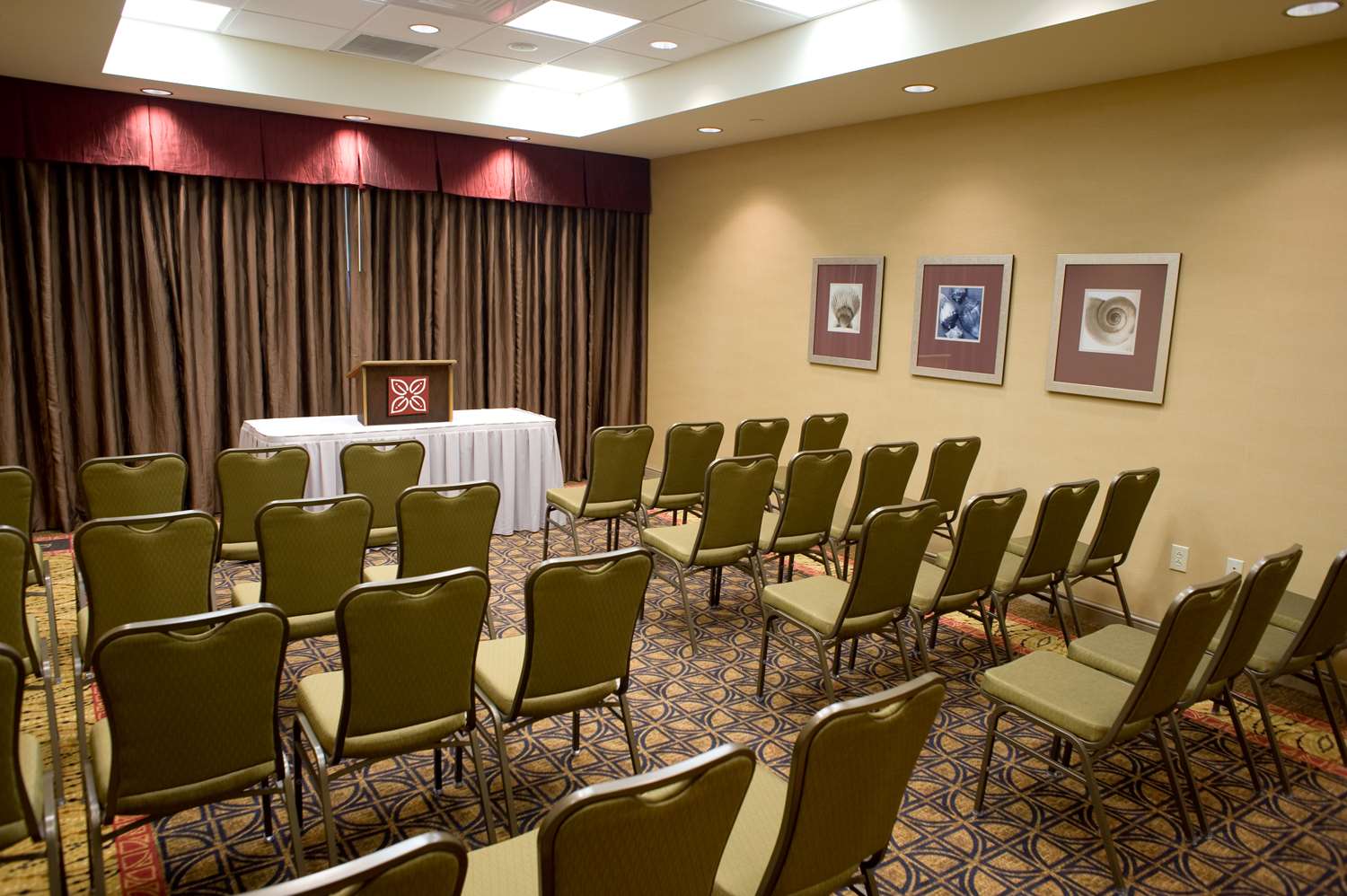 hilton garden inn pensacola airport medical center