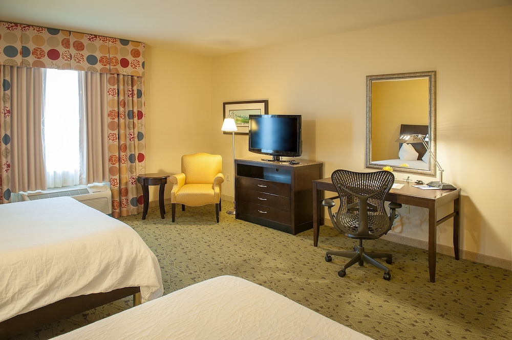 hilton garden inn pensacola airport medical center