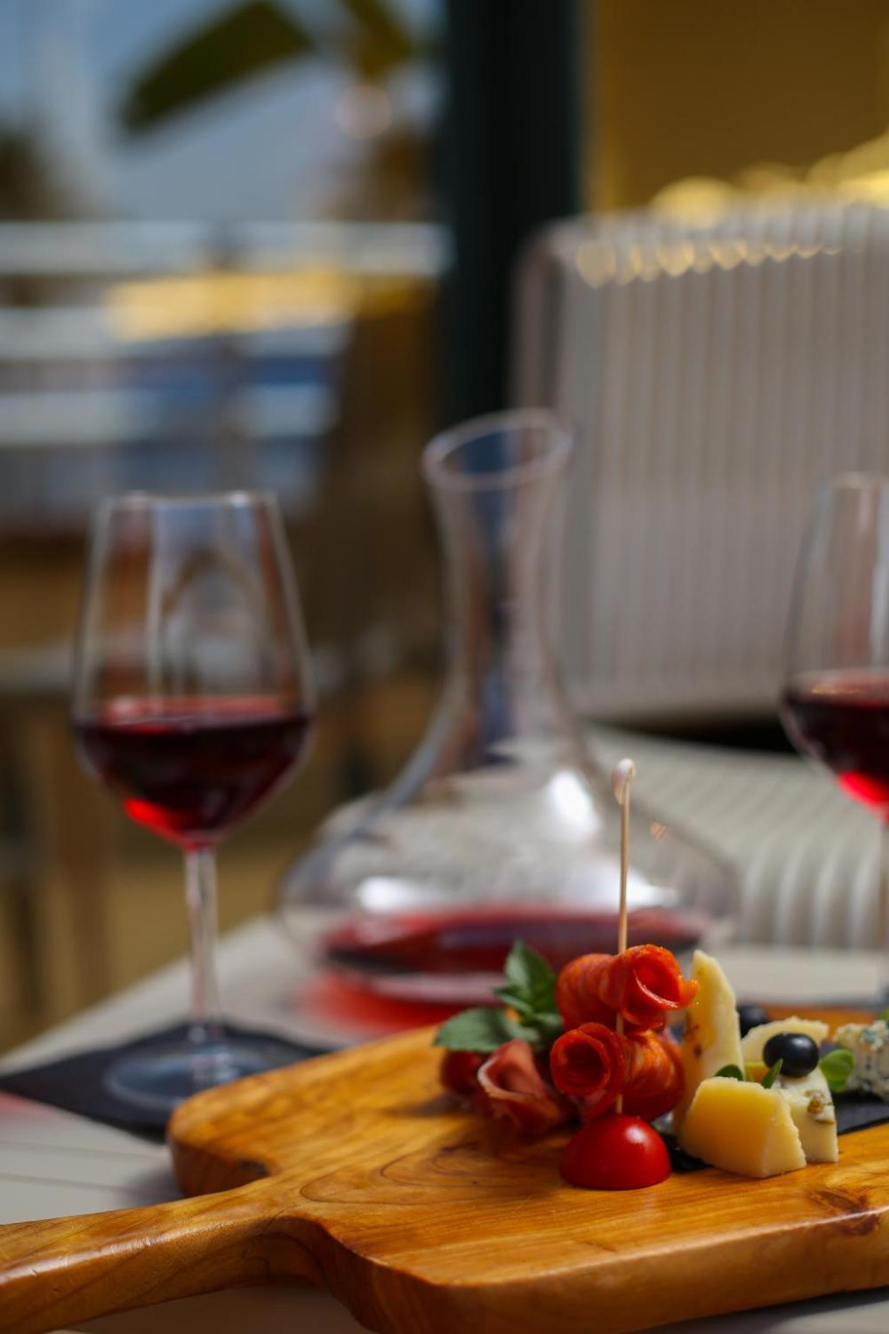 hotel brooklyn vlore