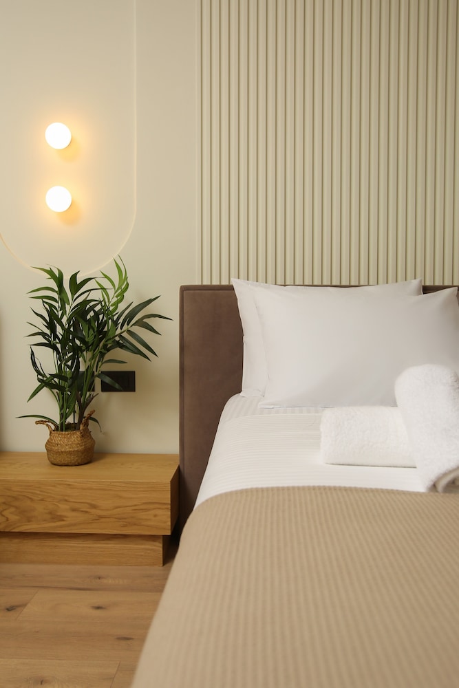 hotel brooklyn vlore