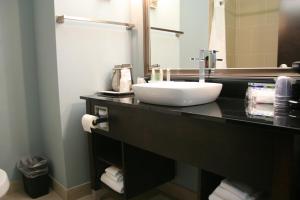 holiday inn express and suites corpus christi north by ihg