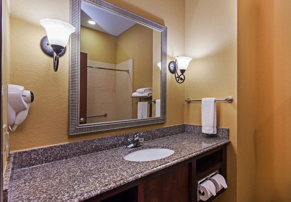 holiday inn express and suites corpus christi nw calallen