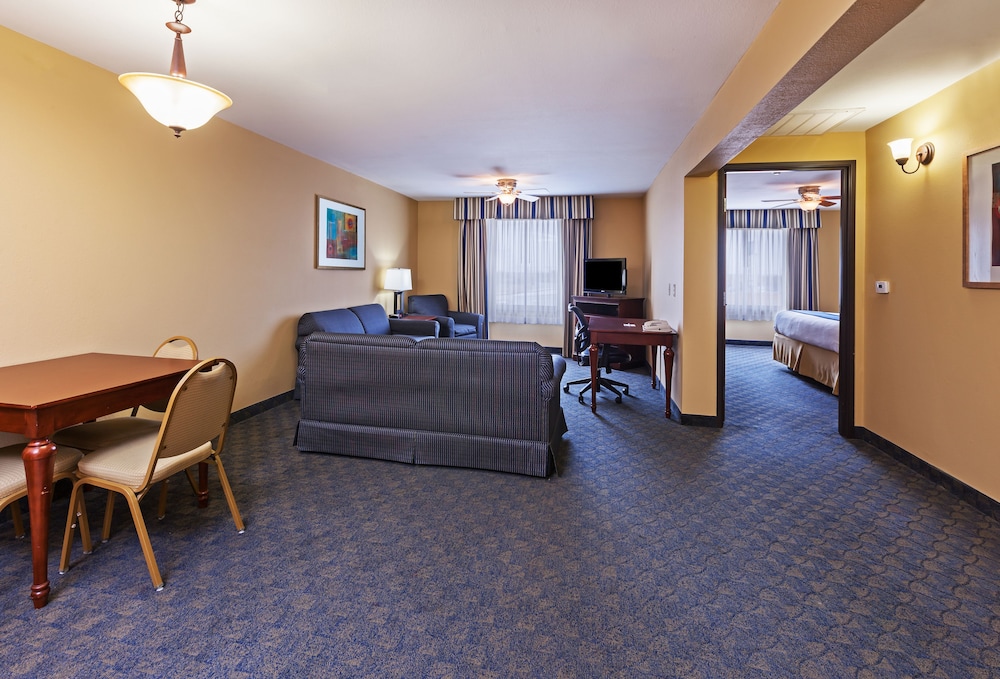 holiday inn express and suites corpus christi nw calallen