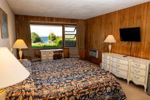 hillside inn