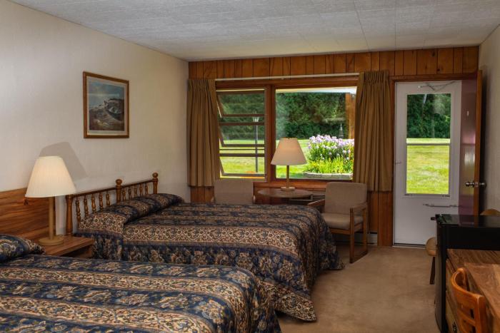 hillside inn